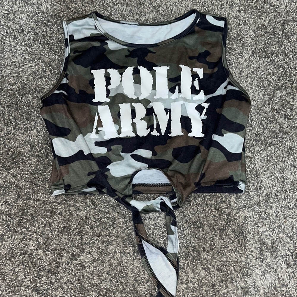 Pole army camo crop top S